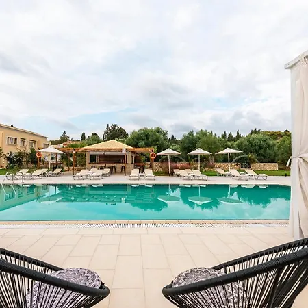 Ekati Mare Hotel 4*