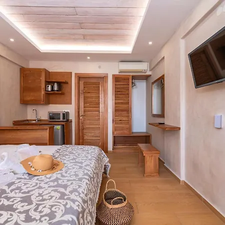 Ekati Mare 4*
