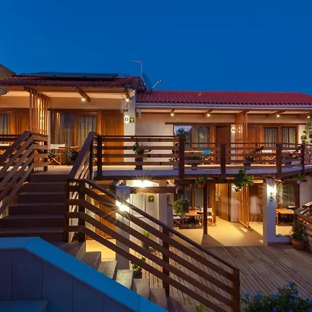 Ekati Mare 4*